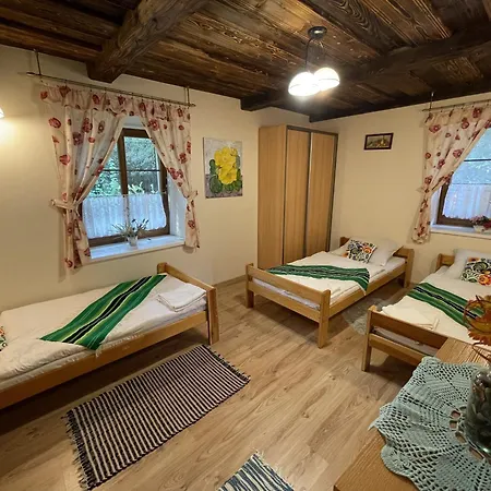 Zagroda Cztery Wiatry Homestay Sadry